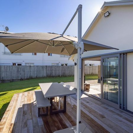 Villa The Iconic Kiwi Bach, Full Site Downtown Mount Mount Maunganui Esterno foto