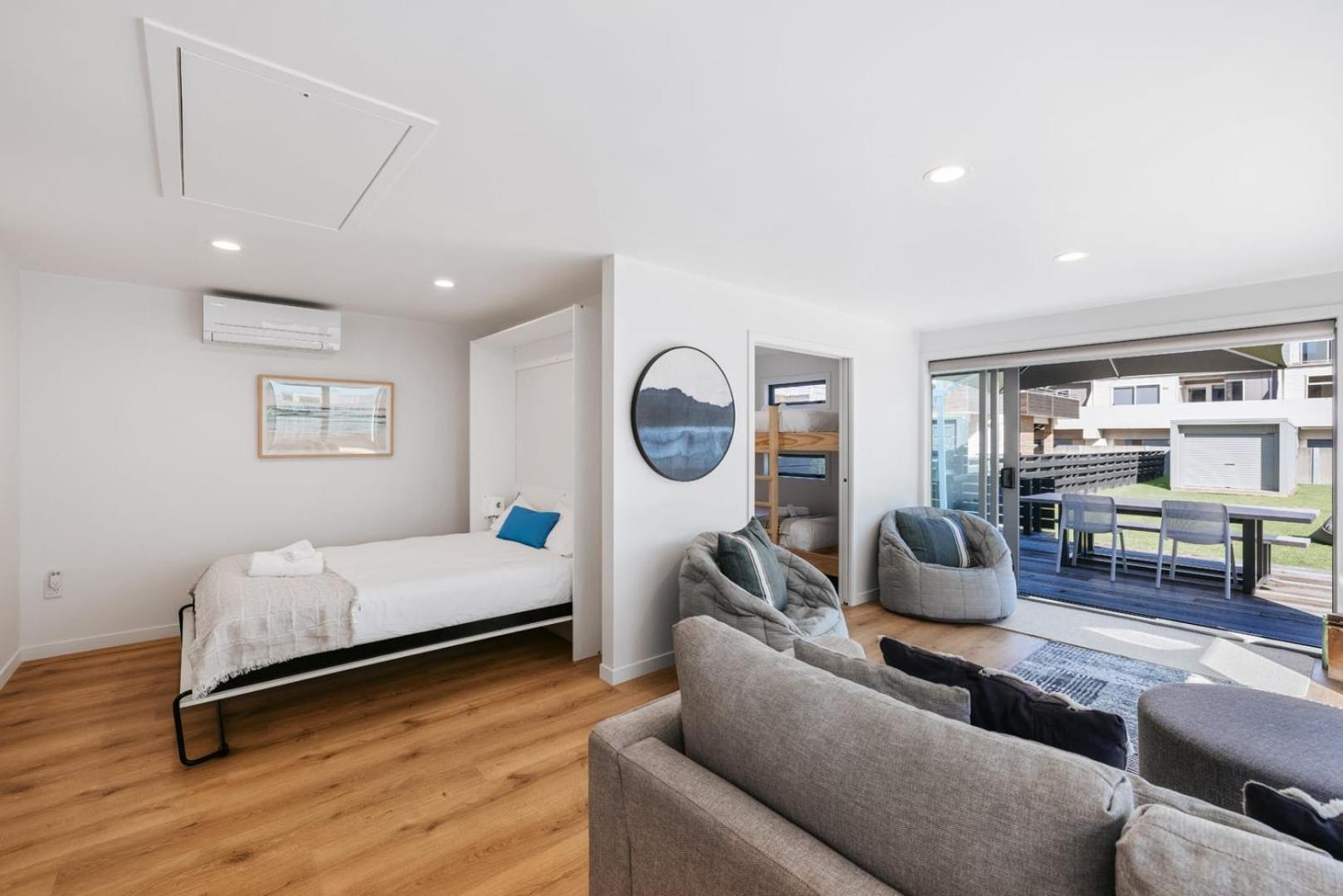 Villa The Iconic Kiwi Bach, Full Site Downtown Mount Mount Maunganui Esterno foto