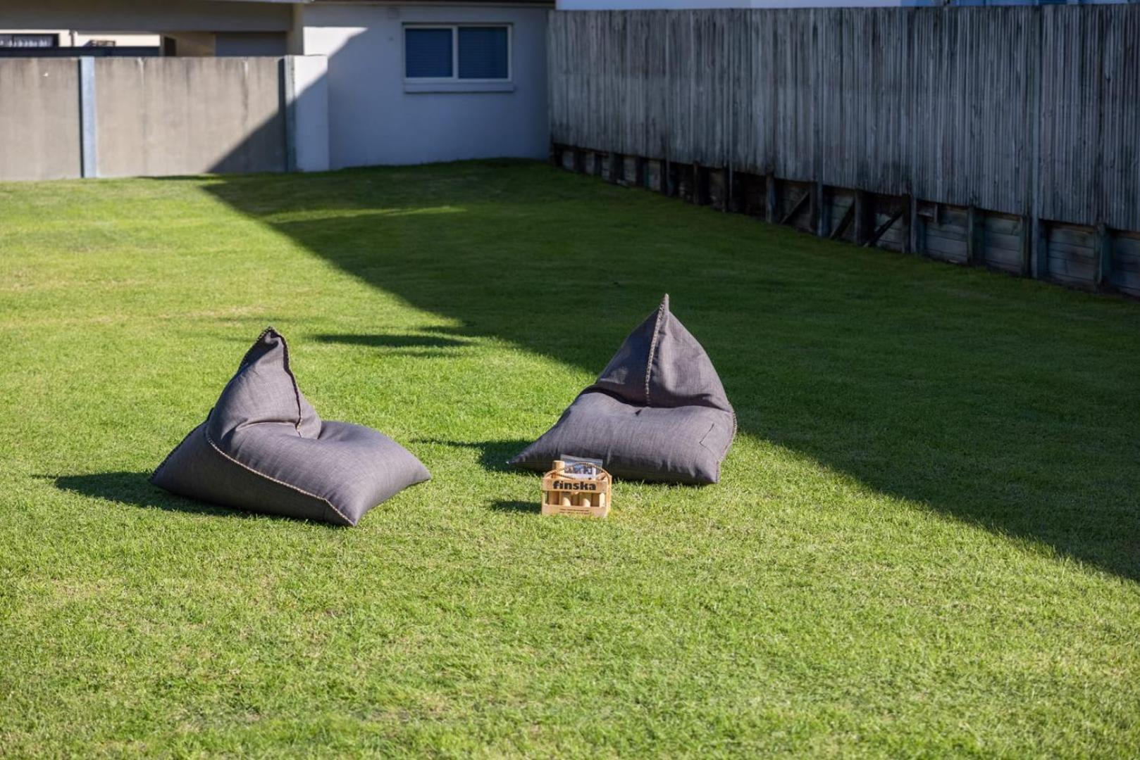 Villa The Iconic Kiwi Bach, Full Site Downtown Mount Mount Maunganui Esterno foto