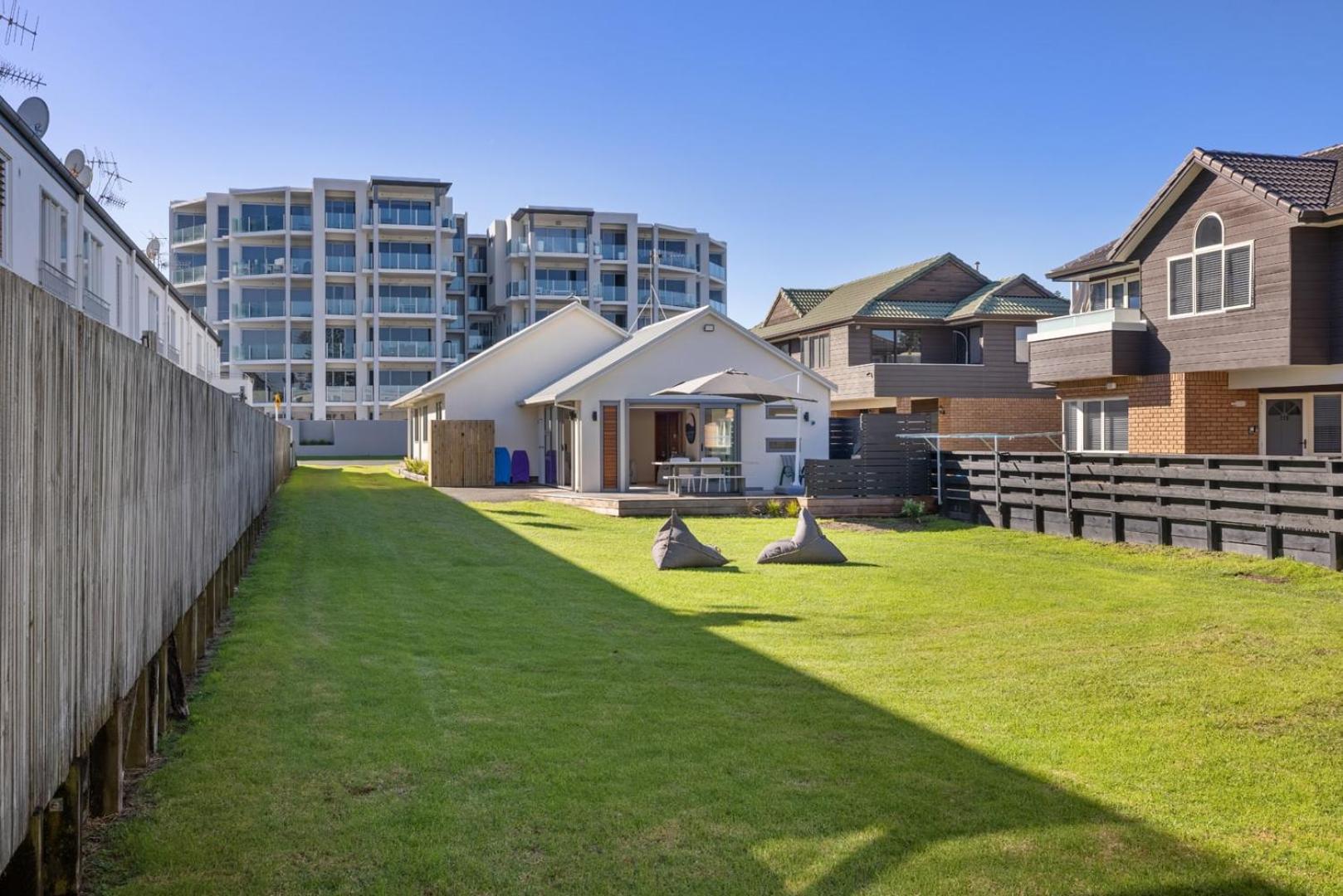 Villa The Iconic Kiwi Bach, Full Site Downtown Mount Mount Maunganui Esterno foto