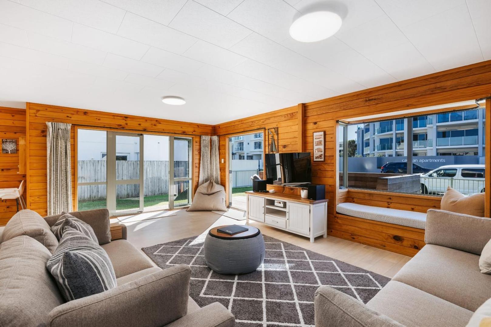 Villa The Iconic Kiwi Bach, Full Site Downtown Mount Mount Maunganui Esterno foto