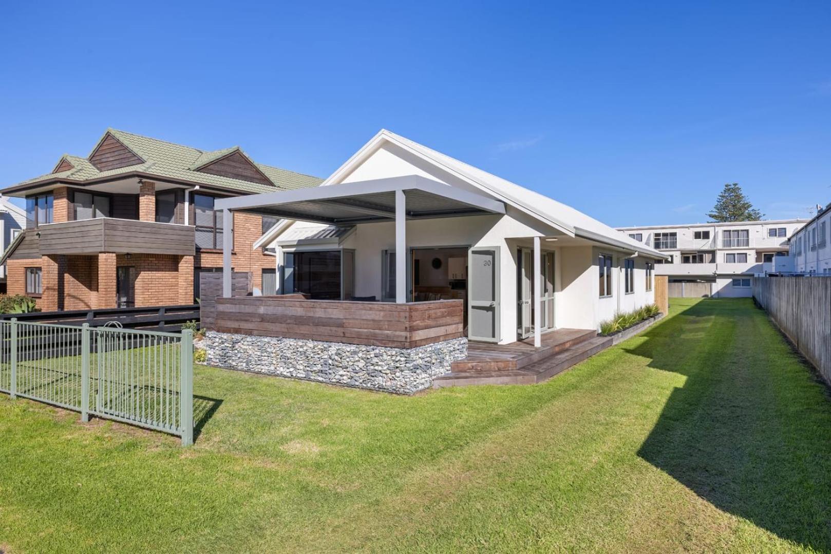 Villa The Iconic Kiwi Bach, Full Site Downtown Mount Mount Maunganui Esterno foto